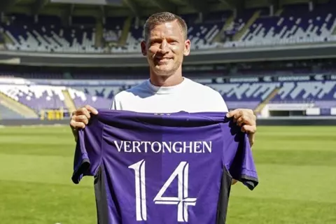 "أخوض مبارياتي الأخيرة".. يان فيرتونخين يضع حدًا لمسيرته في كرة القدم